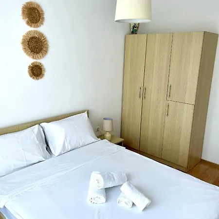 Apartman Floral, First Sea Line Coast *